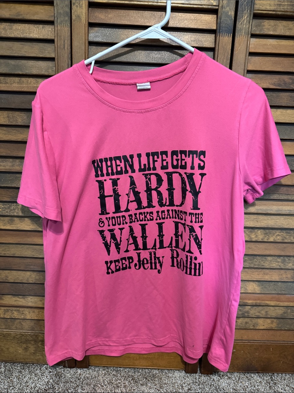 Pink Short-Sleeve Graphic Tee with Black Text hardy morgan wallen jelly roll
